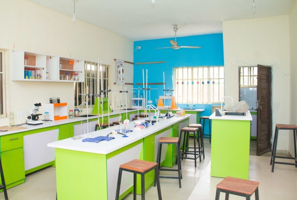 BIOLOGY LABORATORY 
